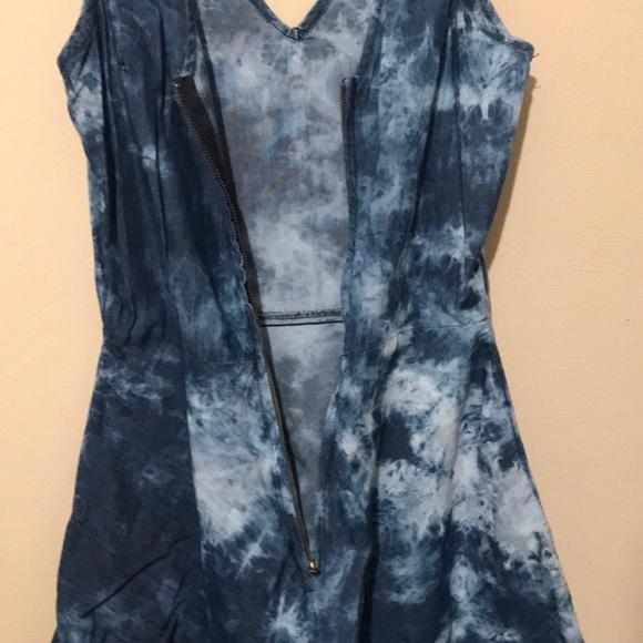 BUNDLE 2 ITEMS FOR $10 Blue Acid wash Indigo Rein skater Dress size XS - Picture 5 of 8